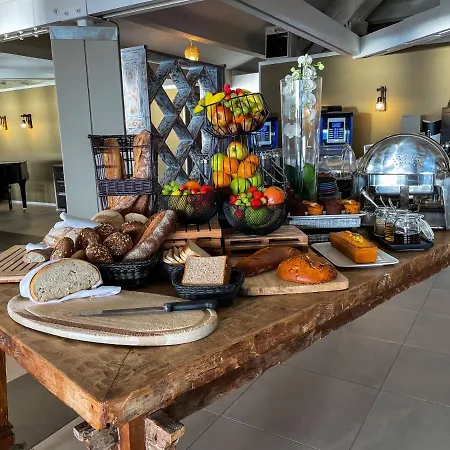 & Moby Dick Otel Porto-Vecchio (Corsica)